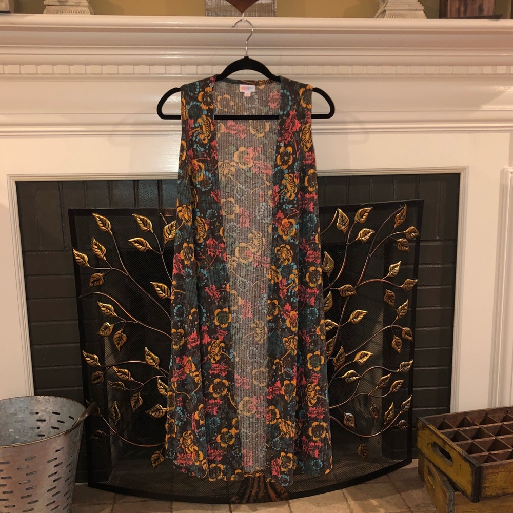 LuLaRoe Joy size XS. NWT